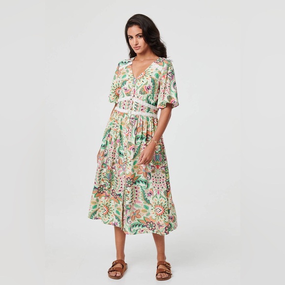 Springfield Dresses & Skirts - Springfield floral lace dress button up summer dress